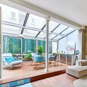 Lepic, Luxury Flat In Montmartre With Private Terrasse-appartement Entier Appartement Paris